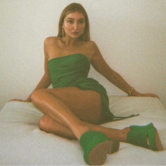 SNDYS X MOLLY KING Green Strapless Ruched Tie Side‎ Slit Sleeveless Mini Dress 6 - Picture 9 of 16